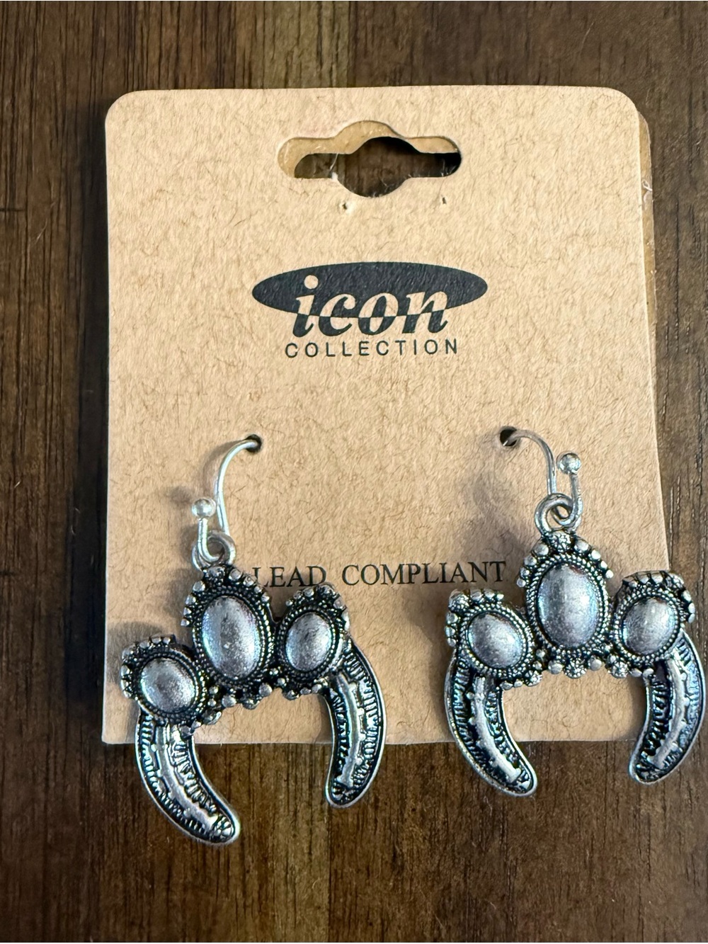 IC COLLECTION Silver-Tone Ornate Dangle Earrings with Oval Accents